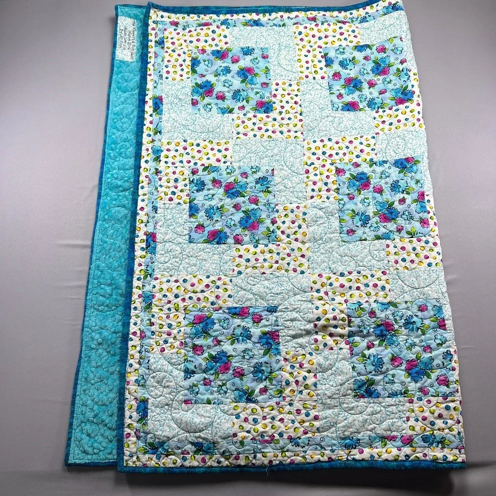 By Jill Poole The Flowers & Dots Quilt Blanket Multi Cuddle Backing (43